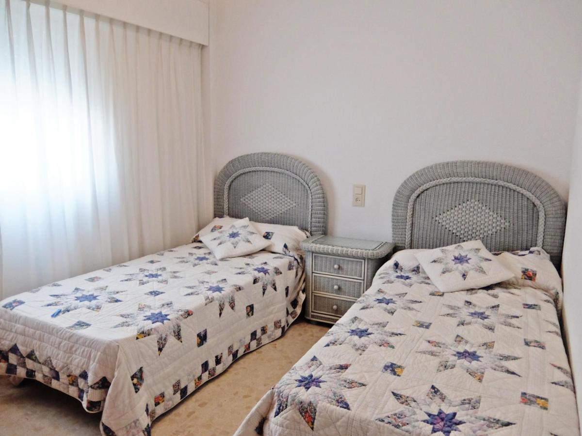 Апартаменти Parque Mota - Alquiler Solo A Familias Playa de Gandia Екстер'єр фото